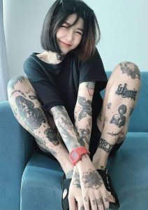 เลย์ 8 รอยสัก