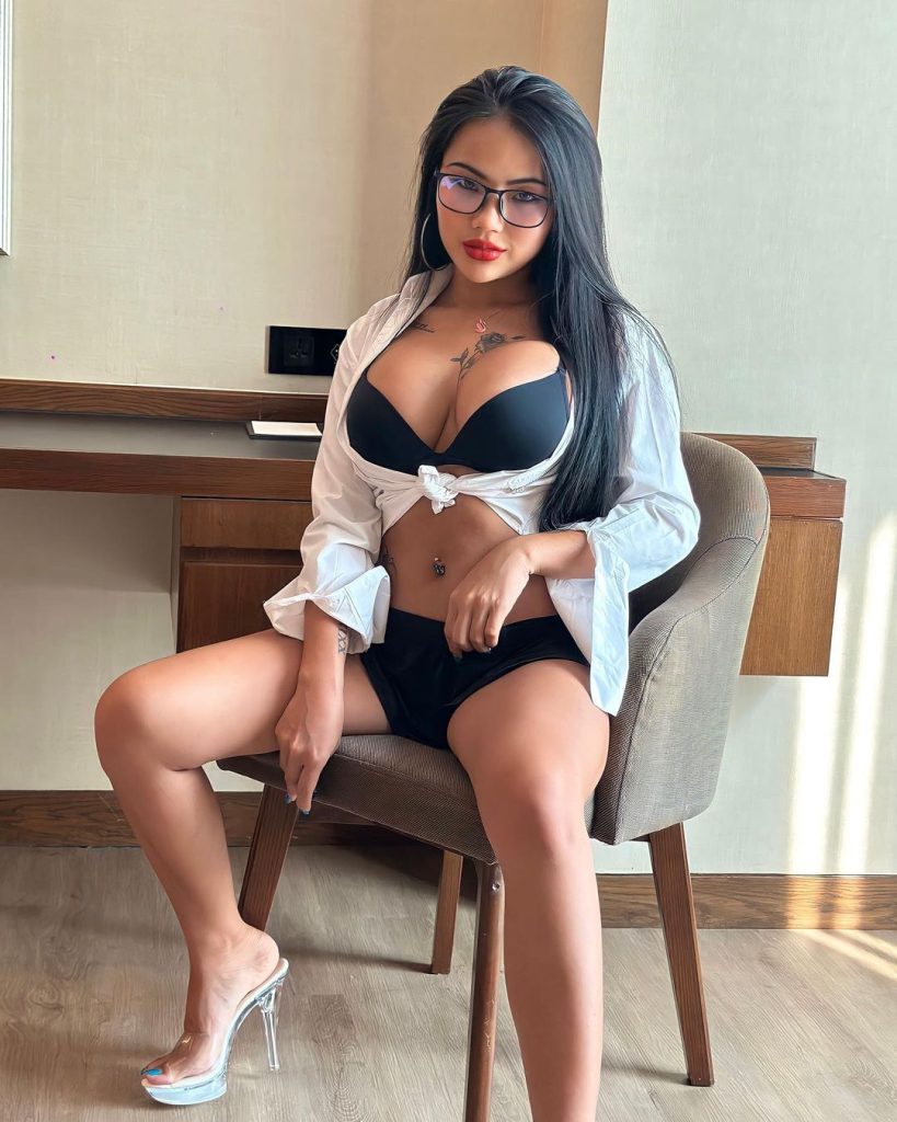 Praew asian สาวสวย สุดเซ็กซี่ ไฟหน้ากลมโต ดาวเด่น onlyfans 18+